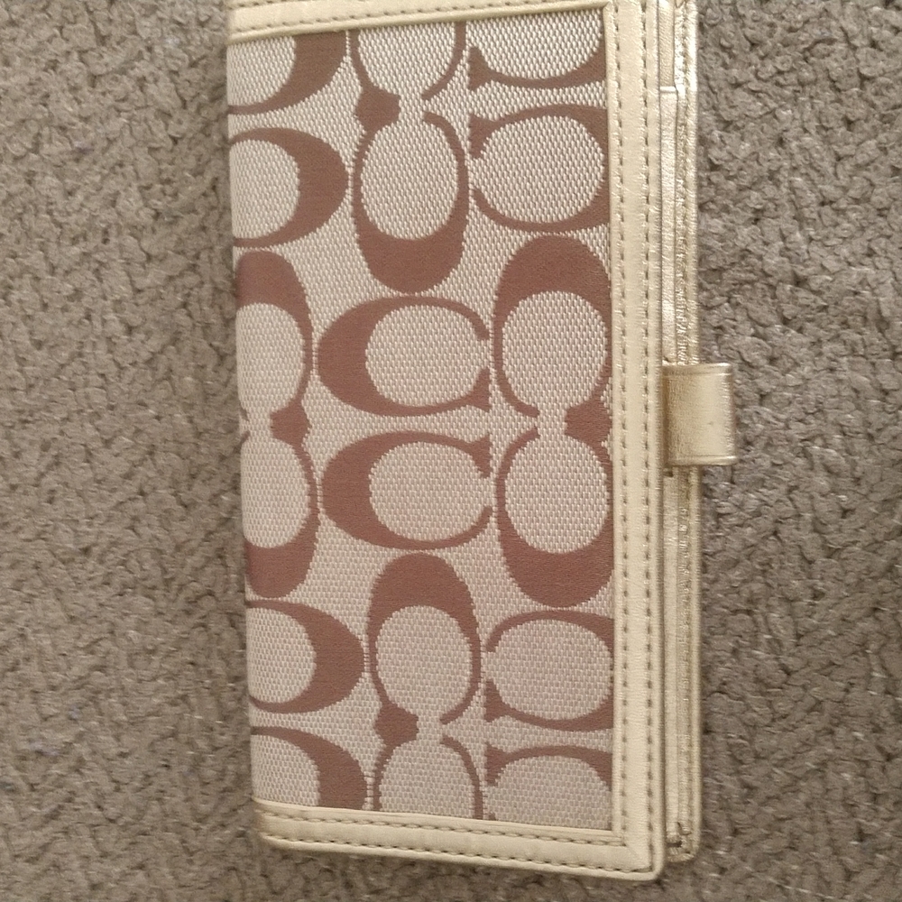 Check book - Picture 3 of 3